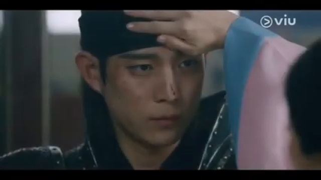 Она напоминает ему первую любовь!?? смотреть онлайн