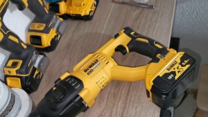 DCH 133 DEWALT   начались поломки. перфоратору 2 года.