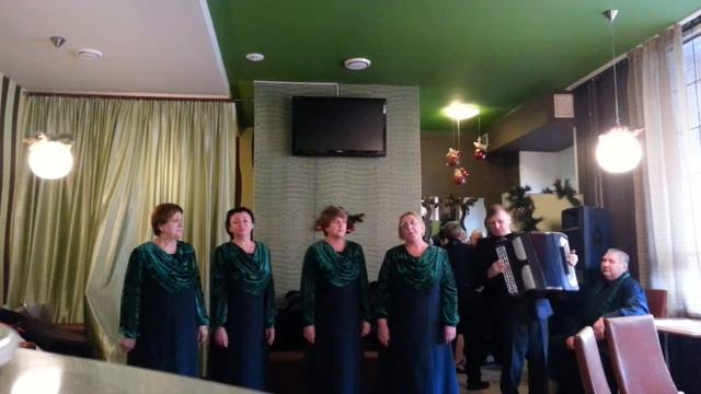 Ансамбль Родная Песня - у мосточка смотреть онлайн