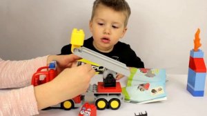 Рома собирает конструктор Лего дупло пожарная машина - Lego Duplo 10592