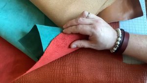 Школа кожевника. Этап 1. Вступительный урок.  Как выбрать кожу и какой кожей пользуюсь я.