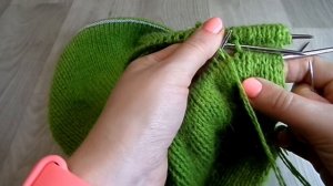 Трикотажный/невидимый шов петля в петлю резинки 1 на 1 для капюшона/капора. Вязание спицами.