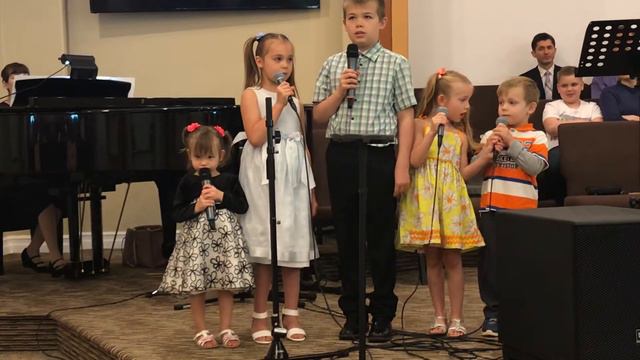 «Почему растёт трава» поют дети смотреть онлайн