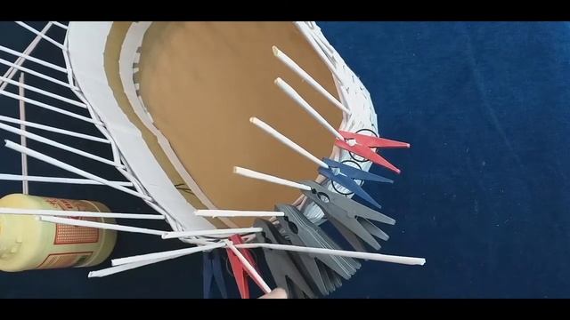 ПЛЕТЕНАЯ КОЛЯСКА ИЗ БУМАЖНЫХ ТРУБОЧЕК ДЛЯ БУКЕТА ЦВЕТОВ смотреть онлайн