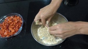 КЛУБНИЧНЫЙ КРАМБЛ С ОВСЯНКОЙ( ВКУСНЯТИНА ЗА 10 МИНУТ ) // STRAWBERRY OATMEAL CRUMBLE.