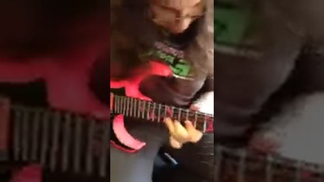 One of the rarest Ibanez Jem's you will ever see. смотреть онлайн