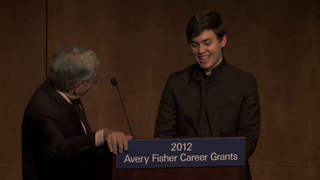 2012 Avery Fisher Career Grant recipient Benjamin Beilman, violinist смотреть онлайн