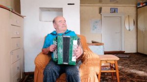 Пётр Лешенко,  два варианта песни СТУДЕНТОЧКА, до и после В.О.В. поёт под гармонь Вася Попов !