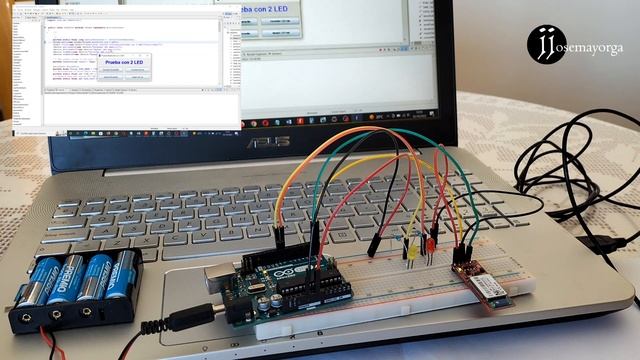 Control de LEDs por Bluetooth con aplicación Java // LED control via bluetooth with Arduino and Jav смотреть онлайн