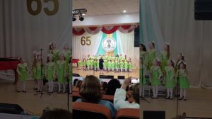 Р.н.п. «Утушка луговая» обр. Л. Сибирцевой. Хор «Веснушки» рук. Н. Н. Ильичева, конц. Т. Э. Бударин