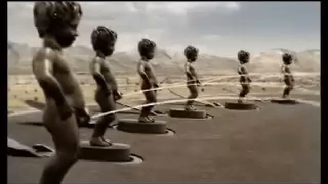 Great Renault Twingo Commercial смотреть онлайн