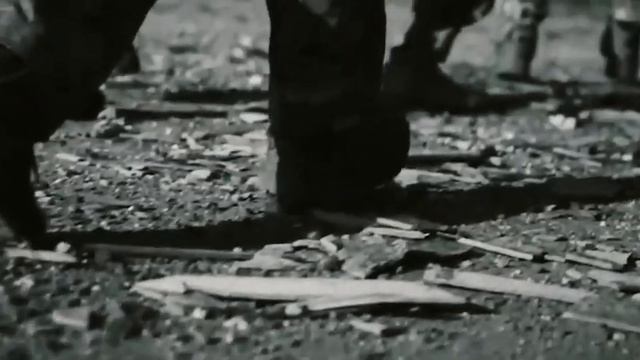 РУССКИЕ ВПЕРЁД!