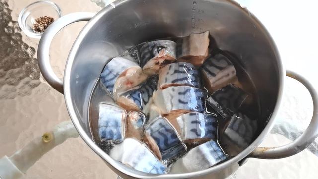 Обалденная СКУМБРИЯ! Рыба ТАЕТ во рту, даже косточки! Простой рецепт скумбрии как консервы