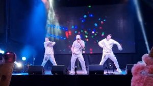 Саша Попов " Пластинка" 2022 год " нам будет весело Мы начинаем танцевать