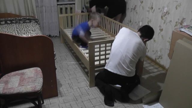 Сборка детской кроватки bed IKEA barnsäng 10.07.2015 смотреть онлайн