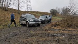 Honda CRV Stuck In Mud! Honda CRV and Suzuki Grand Vitara Mud Off Road Featuring Xiaomi Jimny RC