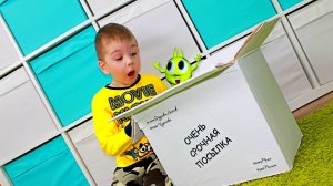 ВИДЕО ДЛЯ ДЕТЕЙ ПРО ХЕЛПИКА РОМА ПОЛУЧИЛ ПОСЫЛКУ