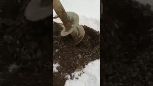 Бурение мерзлого скального грунта буром B-6624 +79221830301 мы сделаем такой frozen earth drilling