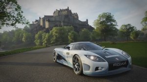 Эдинбургский замок находится тут в Forza Horizon 4