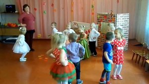 Танец малышей "Чок да чок" в детском саду.