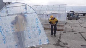 Видеоинструкция по монтажу теплицы Надежда мини