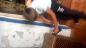 Как открыть стеклянную бутылку!