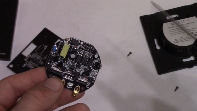 Вскрытие сенсорного выключателя Sesoo . смотреть онлайн