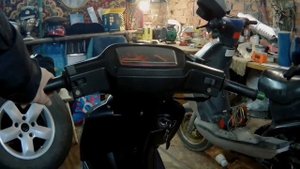 Замена лампы в фаре на лампу led .Скутер suzuki address v100.