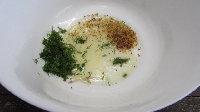 Салат из редиса с маринованным луком