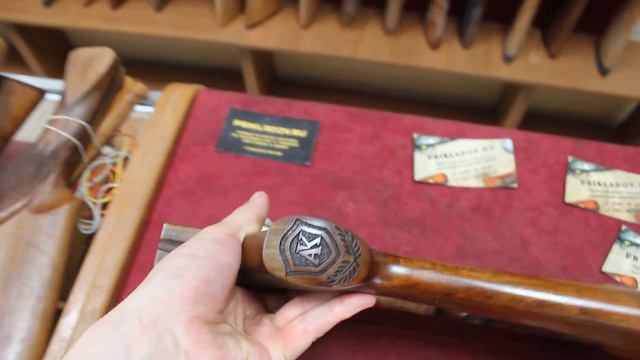 Приклад по типу СВД, цевье и накладка САЙГА-7,62 (SAIGA-M) кавказский орех с вензелем. смотреть онлайн