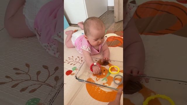Развивающие игры для детей в 5 месяцев #молодаямама #игрыдлямалышей