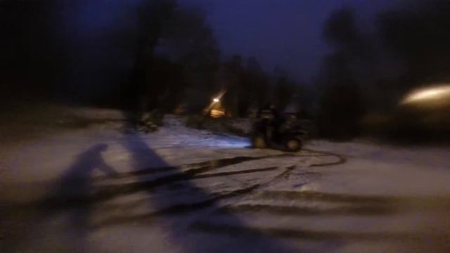 НА КВАДРИКЕ ПО ЛЬДУ смотреть онлайн