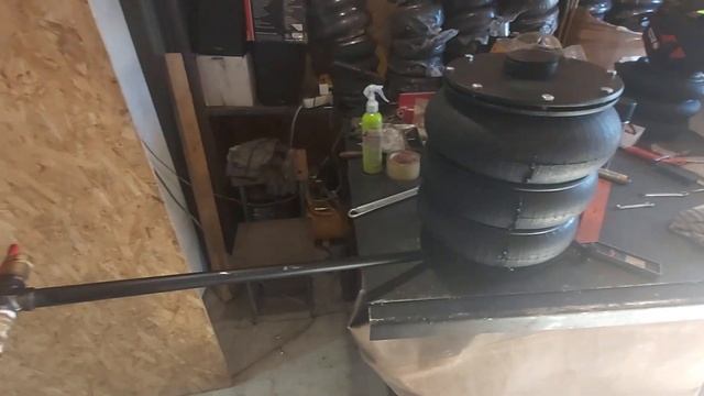 Пневмодомкрат 3-х секционный Fabio 4т. смотреть онлайн