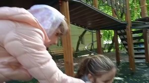 1серия 1сезон В гостях у макаки ???