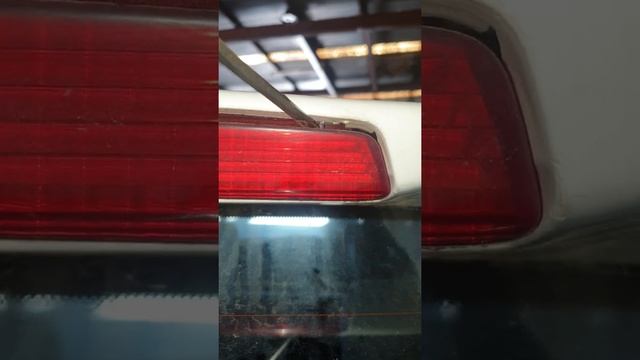 toyota tarago & estima centre stop light replacement . смотреть онлайн