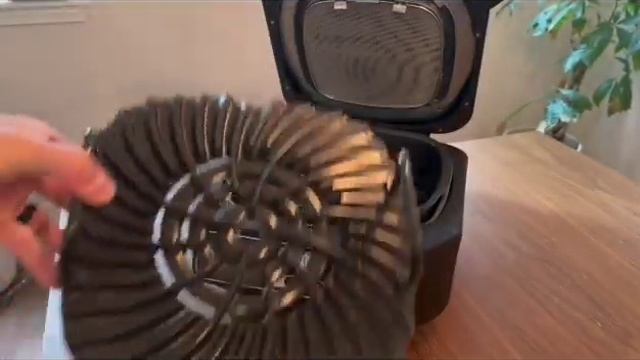 Ninja EG201 Foodi 6-in-1 Indoor Grill with Air Fry, Roast, Bake, Broil, & Dehydrate. Black/Silver. смотреть онлайн