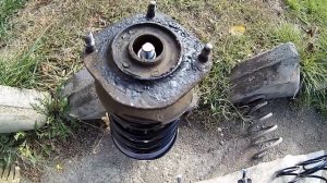 Снимаем задние стоки MAZDA 626GE