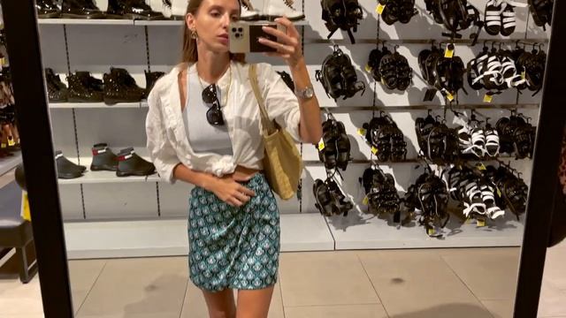 Обзор аутлета в Хайфе. Обзор на люксовые бренды и мидл маркет. Шопинг влог. Как выглядеть дорого смотреть онлайн