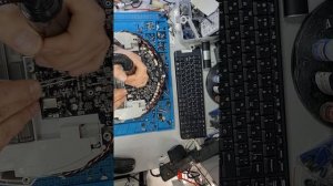 Mi Robot Vacuum-Mop 2 1C отключается во время работы.