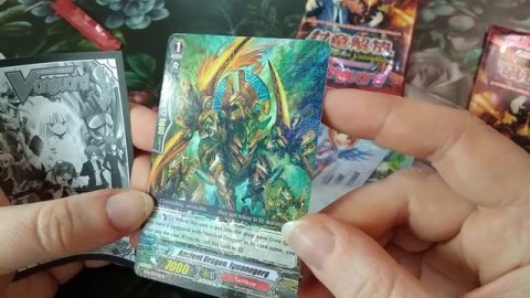 ККИ. Вскрытие бустеров коллекционной карточной игры Авангард/Cardfight!! Vanguard.