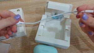 Распаковка — Беспроводные наушники Huawei FreeBuds SE