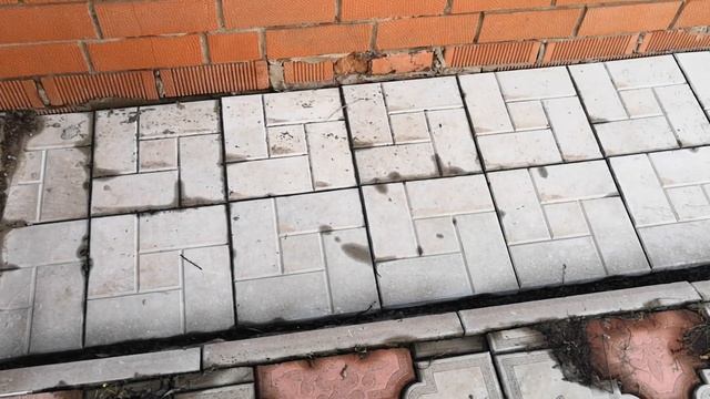 Тротуарная плитка зимует под снегом смотреть онлайн