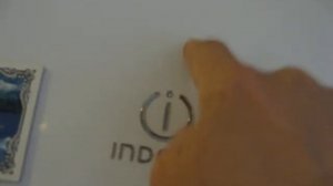 Холодильник Indesit, ОЧЕНЬ туго открываеться дверца.