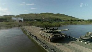 Крупнейшие учения армии и флота России "Восток-2018" достигли кульминации