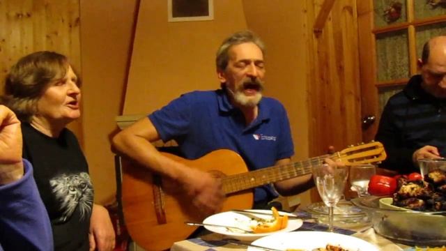 Чёрная шляпа, пальто из драпа смотреть онлайн