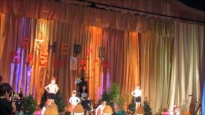 Танец белочек «Гостинцы для Бабы Яги». Фестиваль «1+1». Мы танцуем, мы играем.