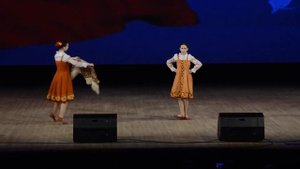 Театр танца "Сапфир",хореографическая композиция "Платочек"