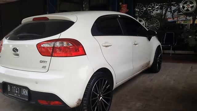 Kia Rio pake Velg VPS-1 HSR Ring 18 mantap смотреть онлайн