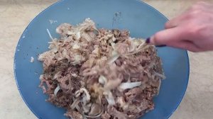 Так готовила еще моя мама. Просто кладу в бутылку. Зельц или Сальтисон из свиной головы