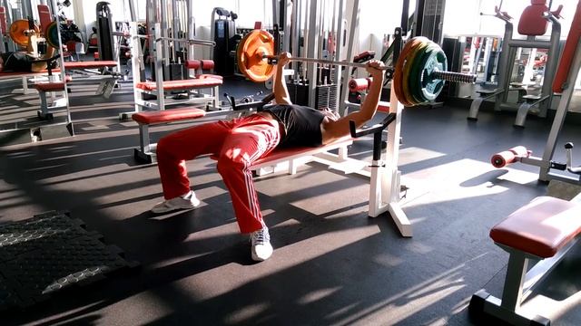 Муран Владимир 120 кг х 14 р х 3 подхода Жим лёжа смотреть онлайн